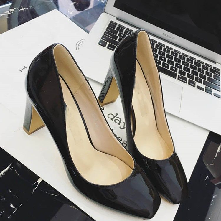 Pu Slip-On Square Toe Chunky Heel Dame Pumps