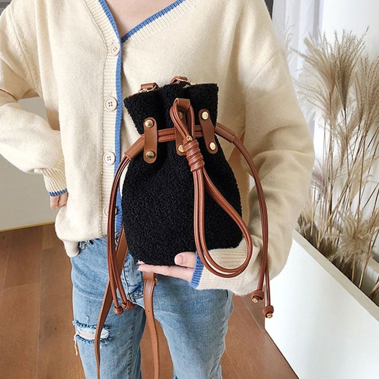 Vanlige Tønneformede Crossbody-Vesker