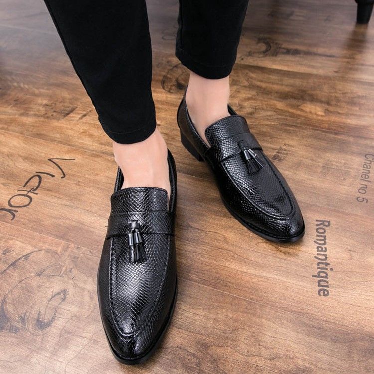 Pu Frynser Slip-On Rund Tå Menn Oxfords