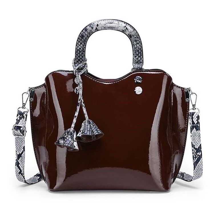 Snake Grain Pattern Thread Serpentine Handbag