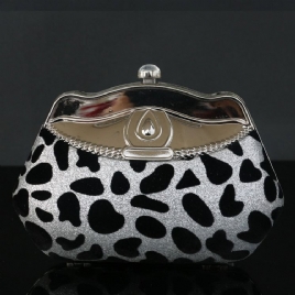 Skallformet Rhinestone Leopard Clutch